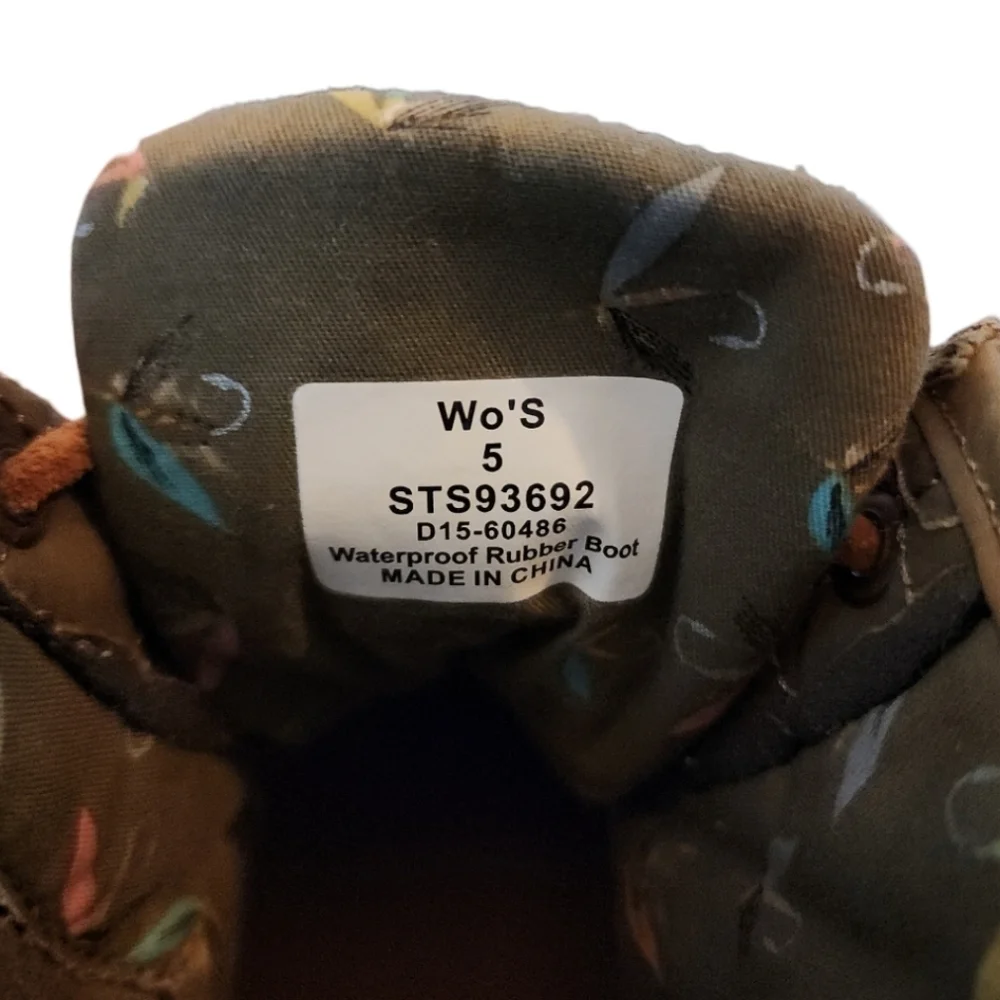 Sperry Women's Saltwater Quilted Duck Boot Size 5 olive green & blue Waterproof